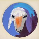 ראש כבש על רקע כחול (יצירה עגולה)